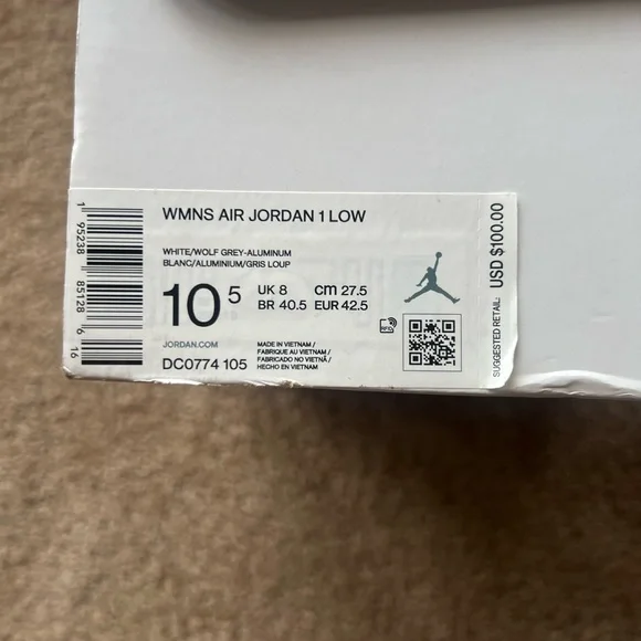 Women’s Air Jordan 1 Low White/Wolf Grey Size 10.5 - Picture 5 of 5